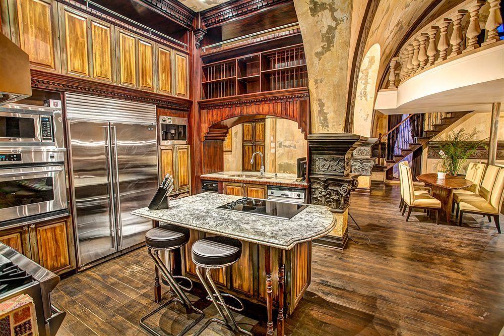 Apartment Chateau Vieux-montreal
